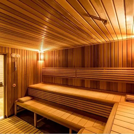 Rezidence Moser-free Parking Garage