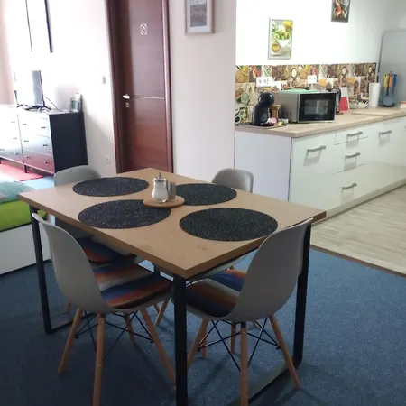 Rezidence Moser-free Parking Garage *